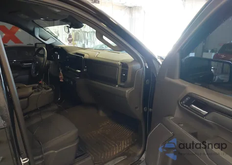 2024 Chevrolet Silverado 1500 4Wd Short Bed Lt With 2Fl z USA, uszkodzony, nr VIN 3GCPDKEK1RG264278